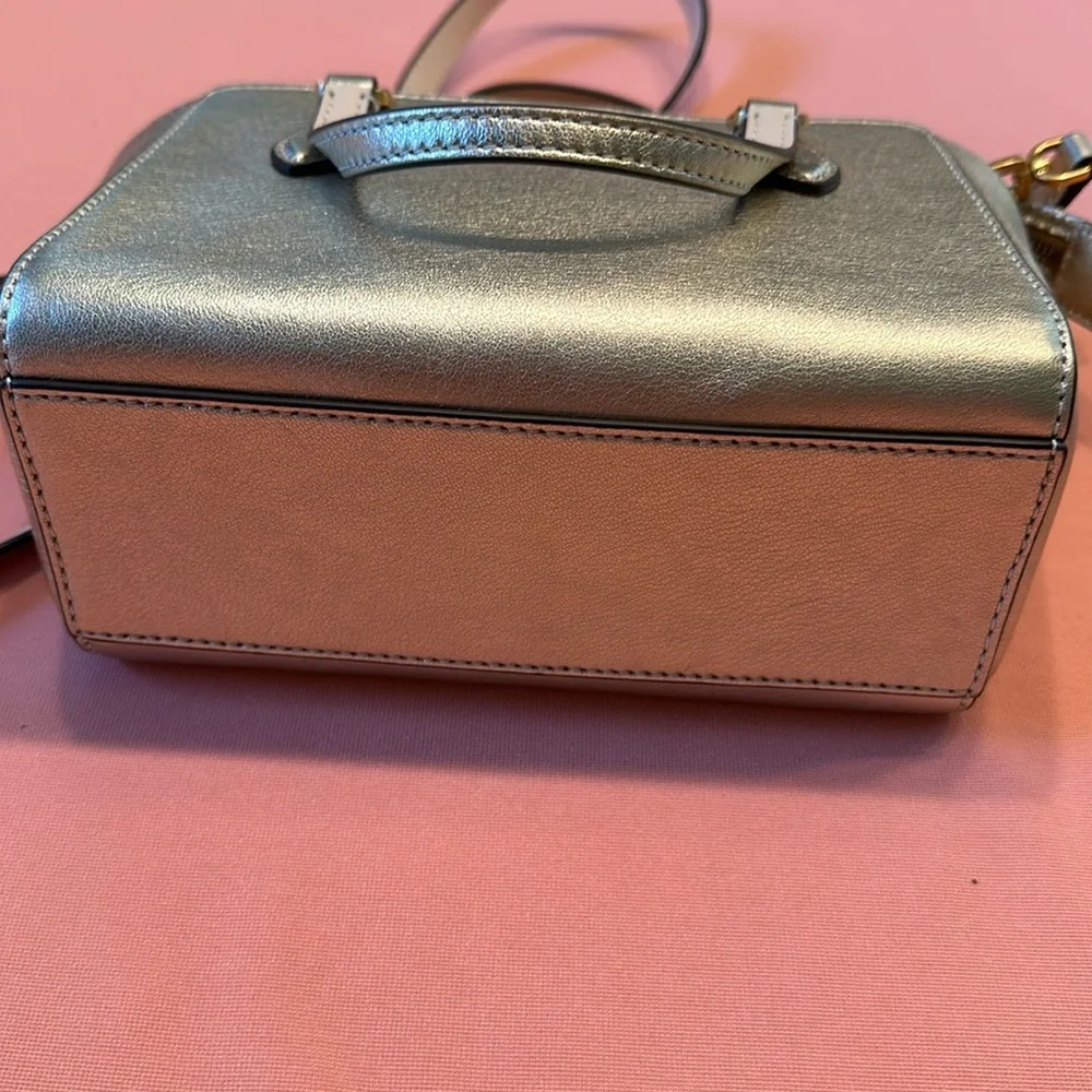 New Tory Burch Leather Bag. Gold. Dust Bag Included.